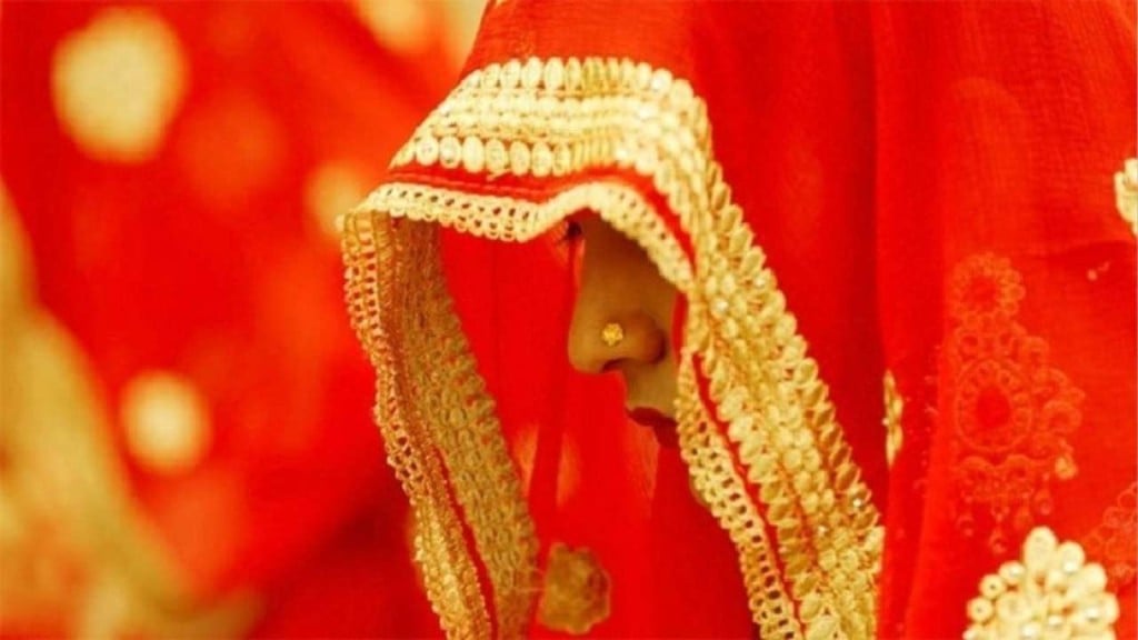 চিত্রনায়িকার সঙ্গে বিয়ের প্রলোভন প্রতারণার শিকার বৃদ্ধ চিত্রনায়িকার সঙ্গে বিয়ের প্রলোভন: প্রতারণার শিকার বৃদ্ধ