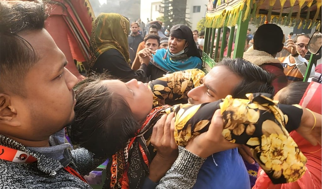 টঙ্গীর পোশাক কারখানায় নতুন করে অসুস্থ শতাধিক কর্মী টঙ্গীর পোশাক কারখানায় নতুন করে অসুস্থ শতাধিক কর্মী