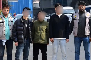 ঢাকায় পুলিশের অভিযানে ভুয়া আইফোন কারখানার সন্ধান, চীনা নাগরিক গ্রেপ্তার