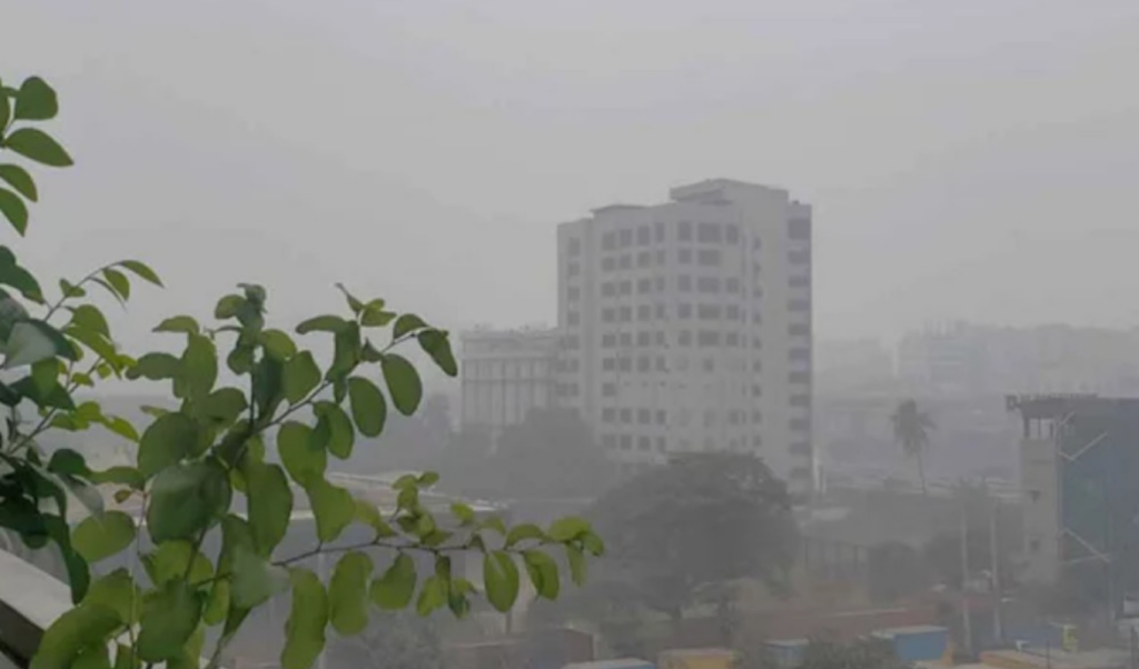 ঢাকায় মেঘলা আকাশ ও হালকা কুয়াশা সম্ভাবনা