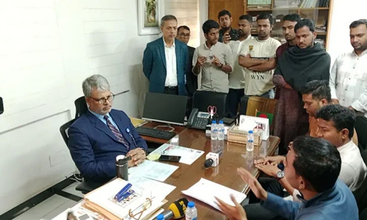 ঢাবিতে চাঁদাবাজি ও উচ্ছেদ সিন্ডিকেট ভাঙার দাবি ছাত্রদলের