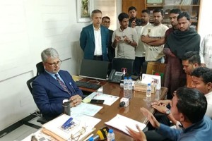 ঢাবিতে চাঁদাবাজি ও উচ্ছেদ সিন্ডিকেট ভাঙার দাবি ছাত্রদলের