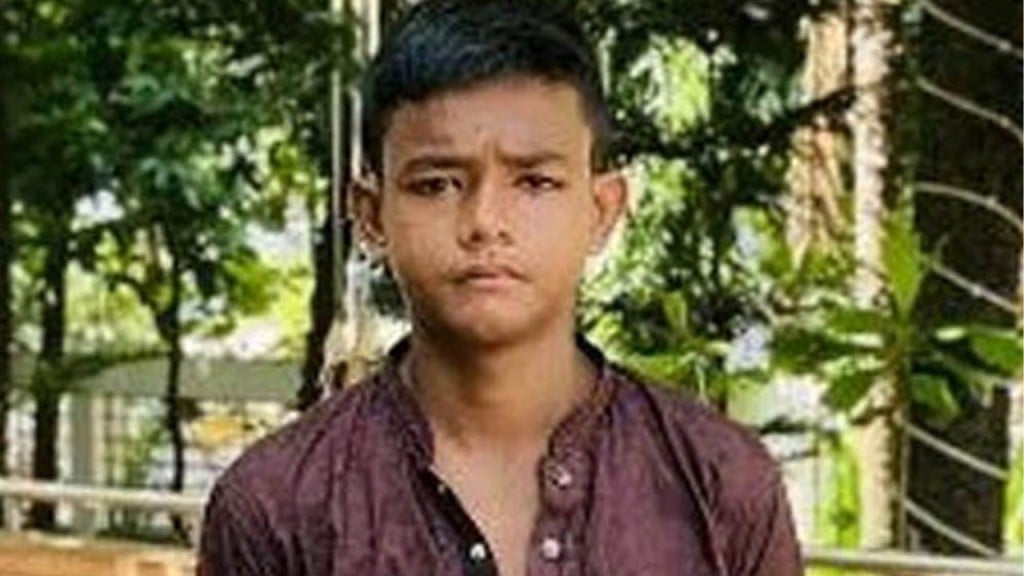 তারেক রহমানের নির্বাচনী সমাবেশের মিছিলে ভিডিও করার সময় কিশোরের মৃত্যু 1 তারেক রহমানের নির্বাচনী সমাবেশের মিছিলে ভিডিও করার সময় কিশোরের মৃত্যু