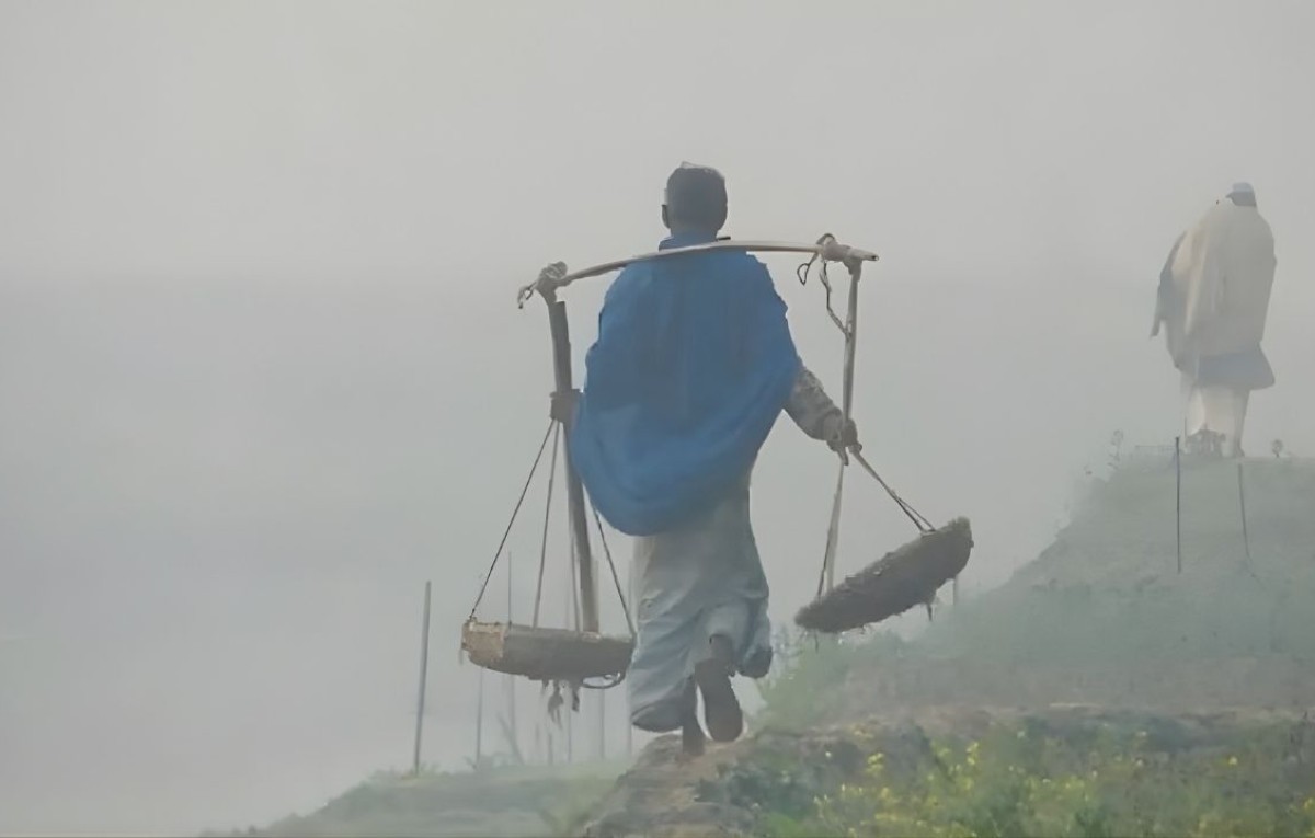 তীব্র শৈত্যপ্রবাহে বিপর্যস্ত দেশ: ৪ বিভাগে হাড়কাঁপানো শীতের পূর্বাভাস