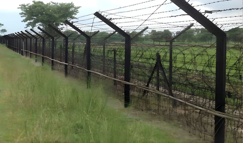 থামছে না অস্ত্র–বিস্ফোরকের পাচার, বাড়ছে রক্তপাতের ঝুঁকি