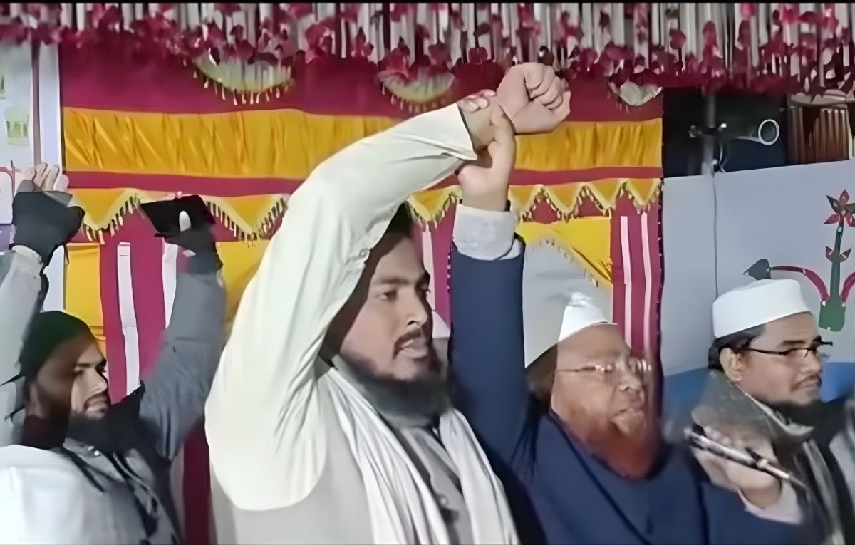 ধর্মীয় কোরবানির সাথে রাজনীতির তুলনা: জামায়াত নেতার বক্তব্য ঘিরে বিতর্ক