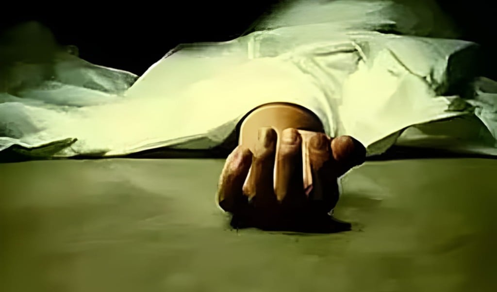 নাটোরে আওয়ামী লীগ নেতার বাড়িতে বিএনপি সমর্থকদের আগুন, বৃদ্ধার মৃত্যু