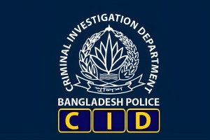 নারীর কণ্ঠের ছদ্মবেশে ফেসবুক প্রতারণা,৭৬ লাখ টাকা হাতিয়ে নিলেন মনিরুল