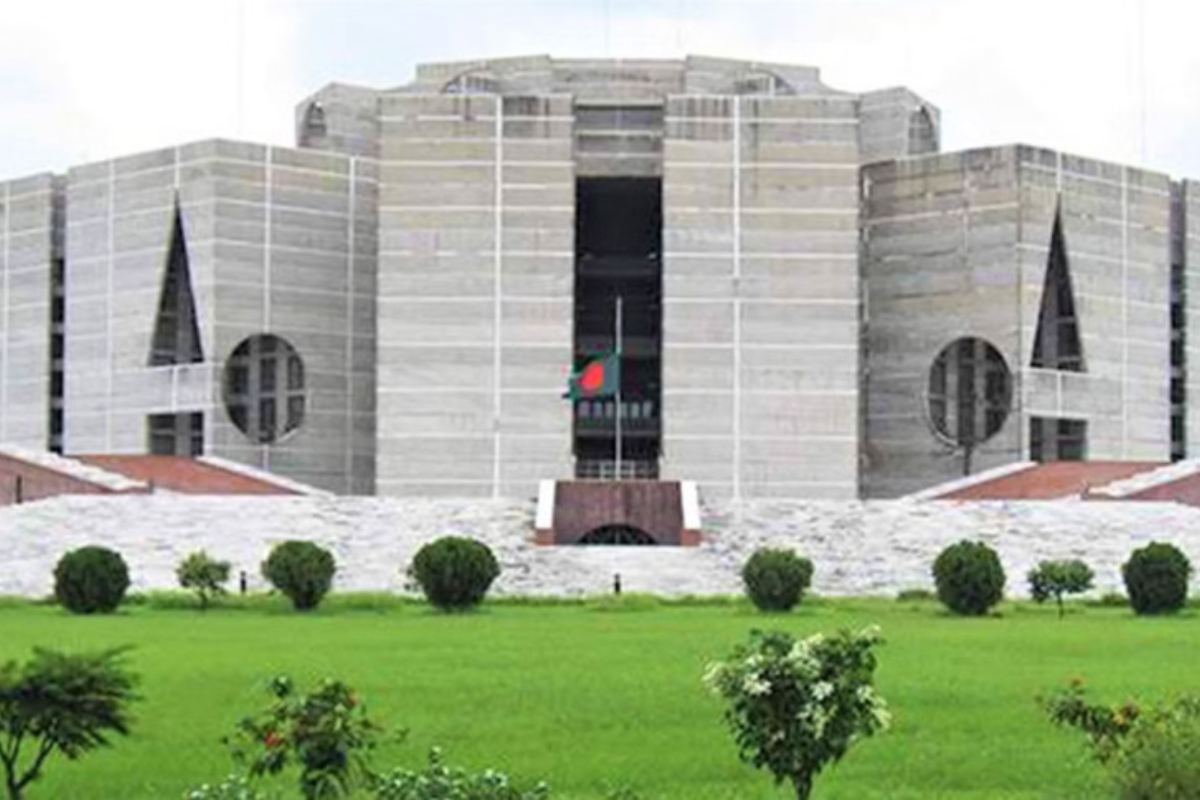 নির্বাচনে ৩০ দলে নেই কোনো নারী প্রার্থী