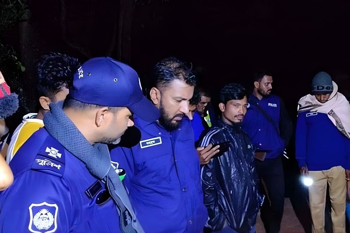 নোয়াখালীতে ডাকাত সন্দেহে যুবককে প্রকাশ্যে পিটিয়ে হত্যা