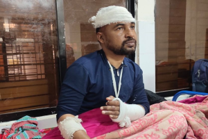 পটুয়াখালীতে দুই পুলিশ সদস্যকে কুপিয়ে জখম