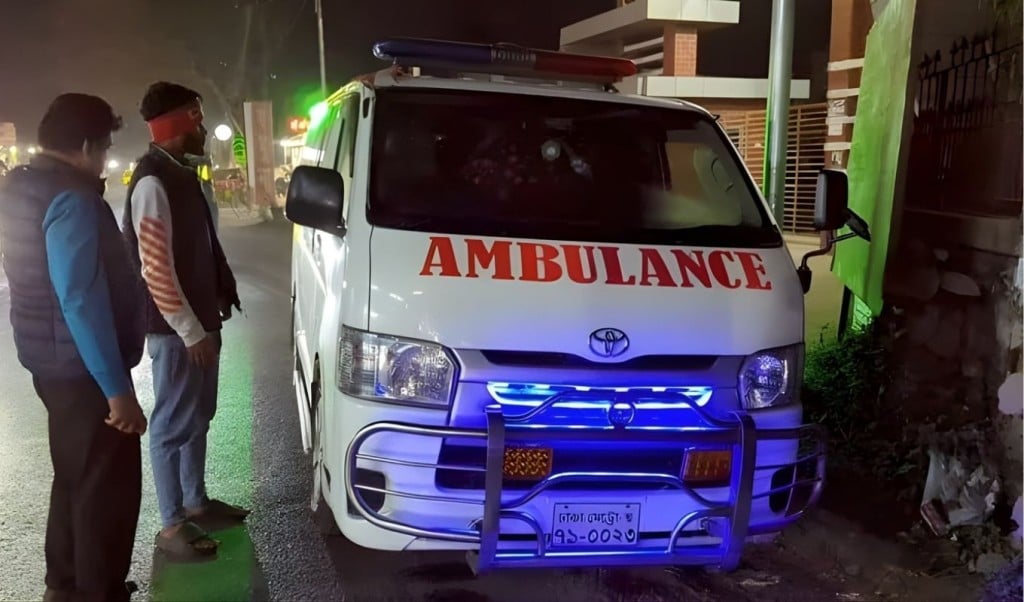 বাইরের ভাড়া নেওয়ার কারণে রোগীবাহী গাড়ি আটকালো ‘অ্যাম্বুলেন্স চক্র’, পথে মৃত্যু।