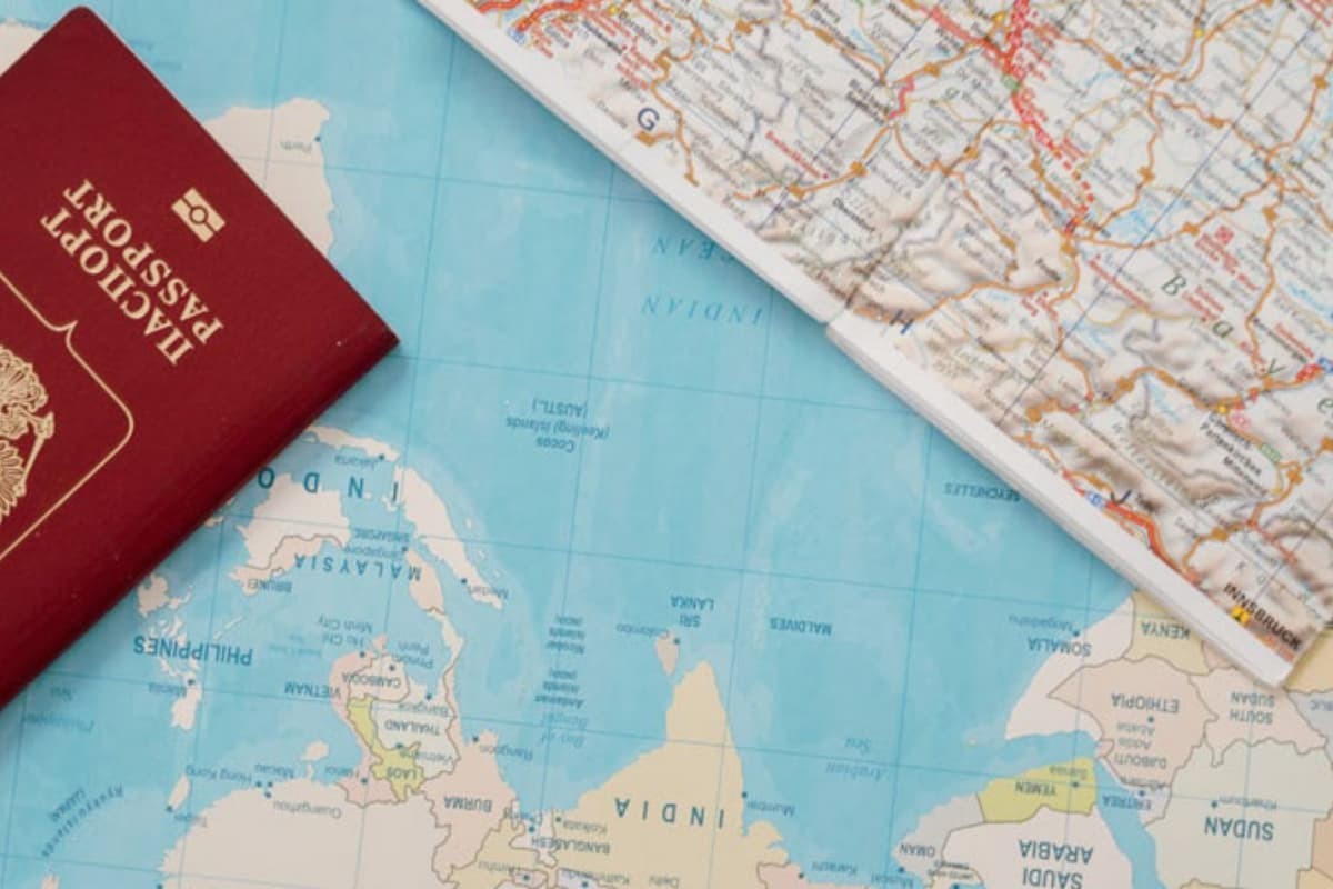 বিদেশি পর্যটকদের জন্য ইন্দোনেশিয়ায় ট্রাভেল বীমা বাধ্যতামূলক