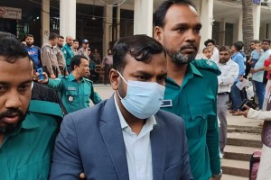 বিসিএস ক্যাডারের জালিয়াতি: আদালতকে শ্লেষাত্মক উক্তি ও জেলহাজত