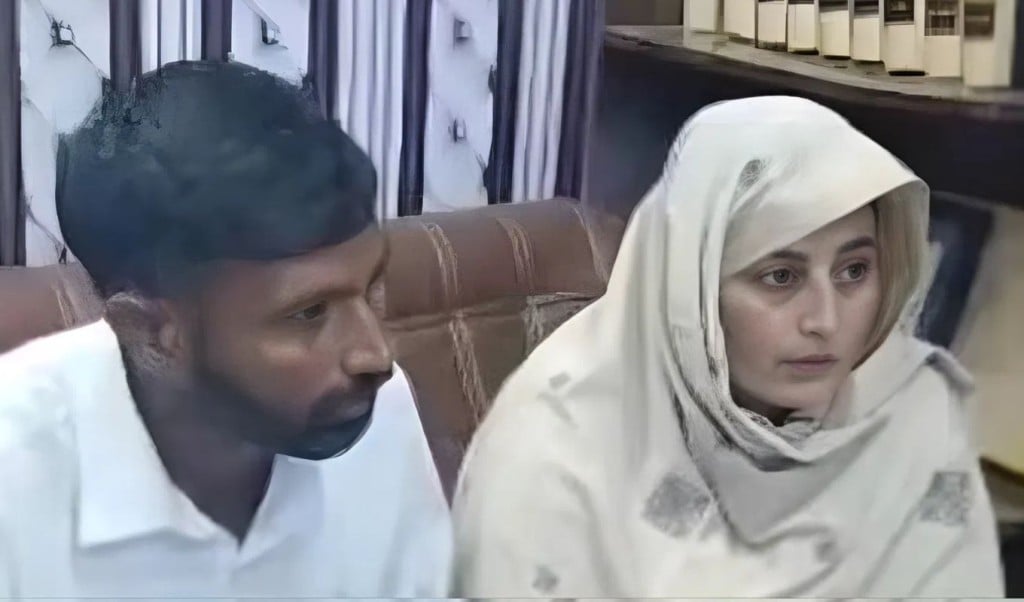ভারত থেকে পাকিস্তানে প্রেমের যাত্রা ইসলাম গ্রহণ করে বিয়ে 1767695856 ভারত থেকে পাকিস্তানে প্রেমের যাত্রা, ইসলাম গ্রহণ করে বিয়ে