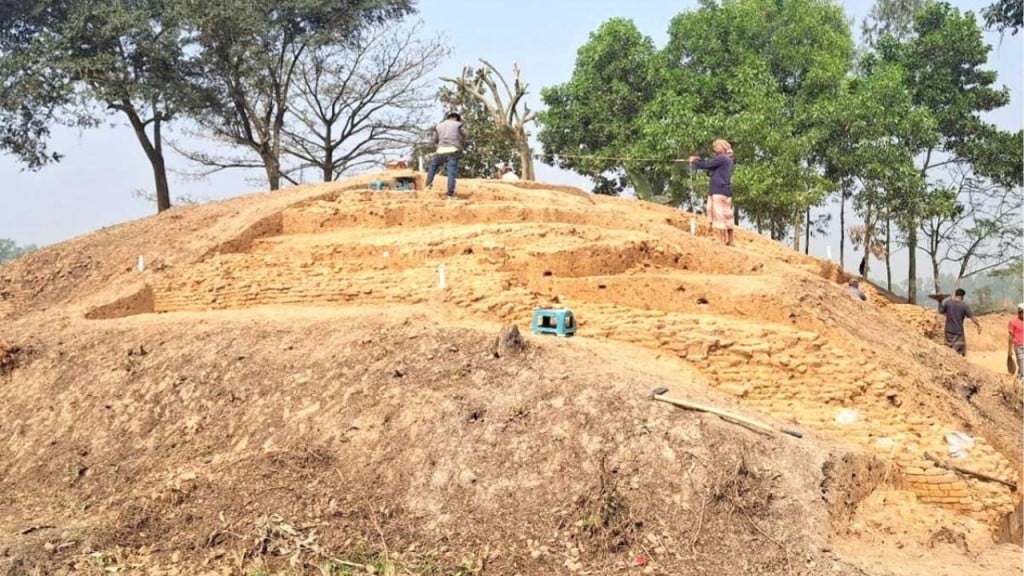 মহাস্থানগড়ের দুর্গনগরীতে পাঁচটি বসতি খুঁজে পাওয়া গেল মহাস্থানগড়ের দুর্গনগরীতে পাঁচটি বসতি খুঁজে পাওয়া গেল