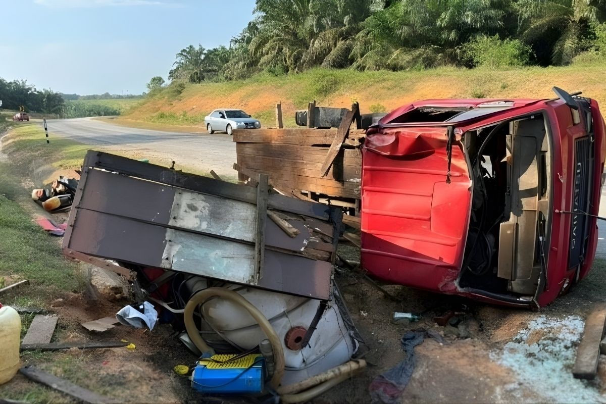 মালয়েশিয়ায় পিকআপ দুর্ঘটনায় দুই বাংলাদেশির মৃত্যু
