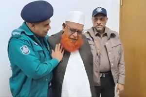 মৃত্যুদণ্ডপ্রাপ্ত পলাতক আসামি আবুল কালাম আজাদ আত্মসমর্পণ করলেন