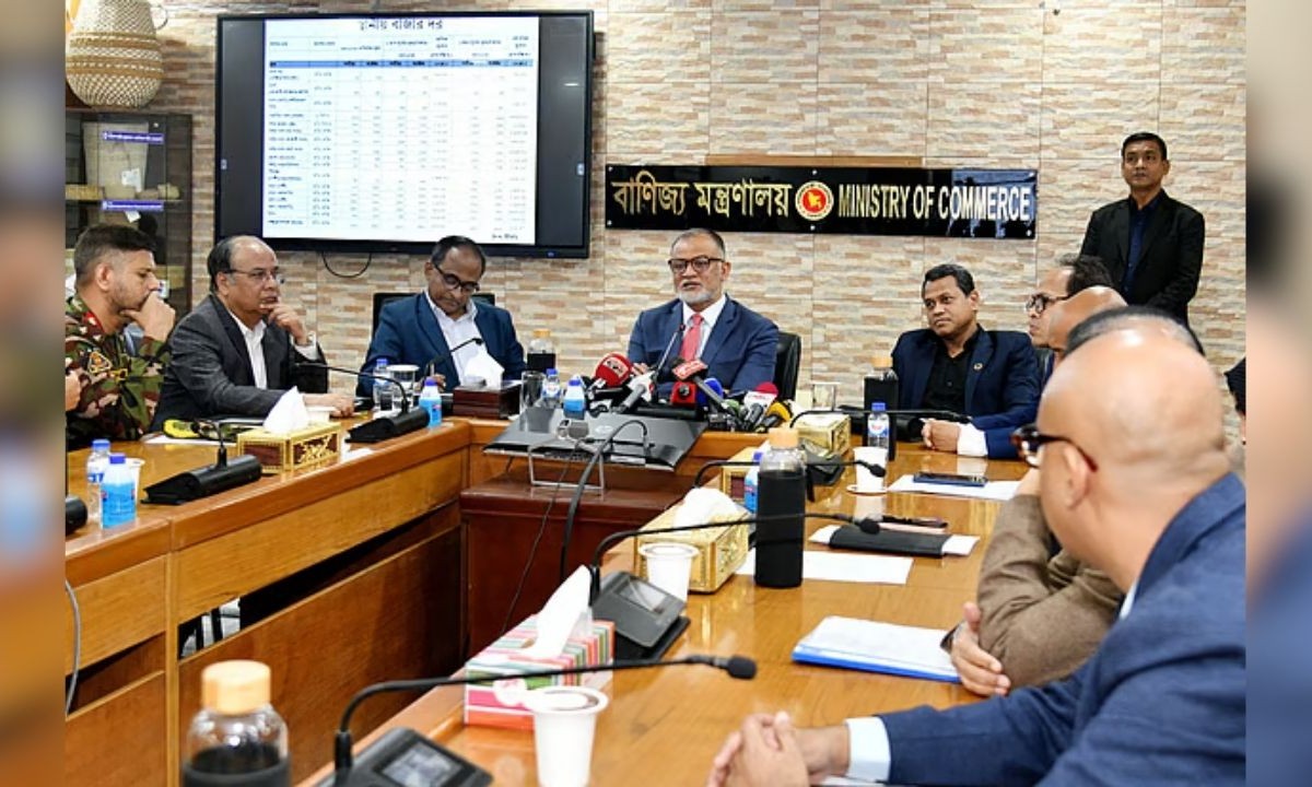 মেগা প্রকল্পের ঋণের বোঝা ও চালের দাম বৃদ্ধি: বাণিজ্য উপদেষ্টার বিশ্লেষণ