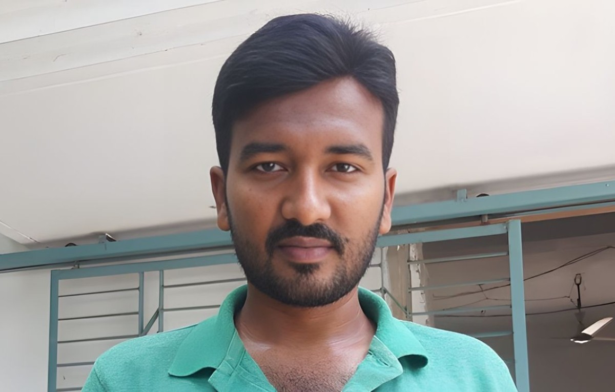 যশোরে ব্যবসায়ী ও সাংবাদিককে প্রকাশ্যে গুলি ও গলা কেটে হত্যা