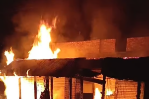 রাজশাহীতে হতাশার কারণে দোকানে আগুন লাগিয়ে ব্যবসায়ীর আত্মদাহের চেষ্টা