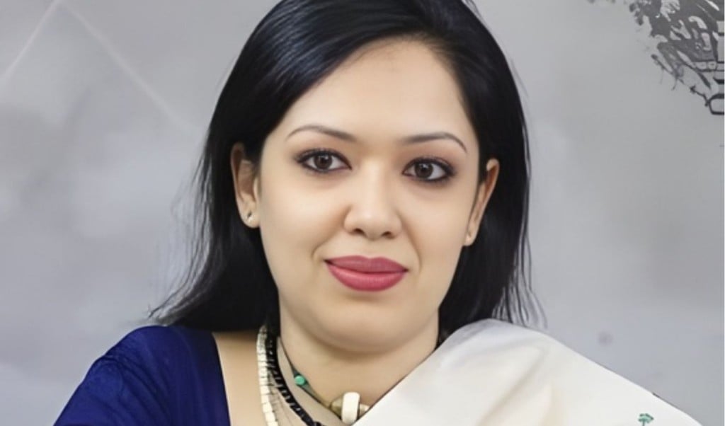 রুমিন ফারহানা এবার আবেগে ভেঙে পড়লেন রুমিন ফারহানা এবার আবেগে ভেঙে পড়লেন