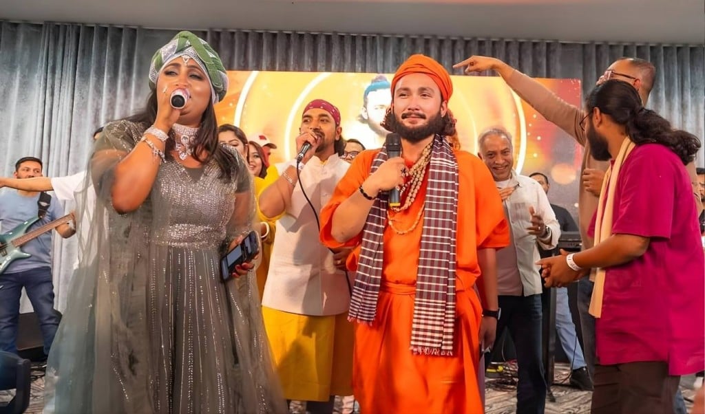 লন্ডনে বাউল গানে শারমিন দিপুর জয়যাত্রা লন্ডনে বাউল গানে শারমিন দিপুর জয়যাত্রা