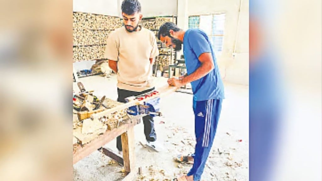 শাহীনের এমকেএস স্পোর্টস ১৪ দেশে যাচ্ছে বাংলাদেশি ব্যাট শাহীনের এমকেএস স্পোর্টস: ১৪ দেশে যাচ্ছে বাংলাদেশি ব্যাট