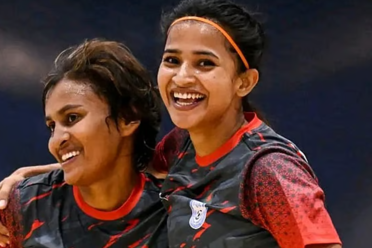 শিরোপার দৌড়ে ফিরল বাংলাদেশ নারী ফুটসাল দল