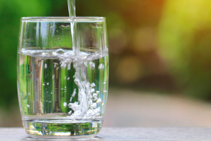 শীতে কম পানি পান: স্বাস্থ্যঝুঁকি ও পরামর্শ