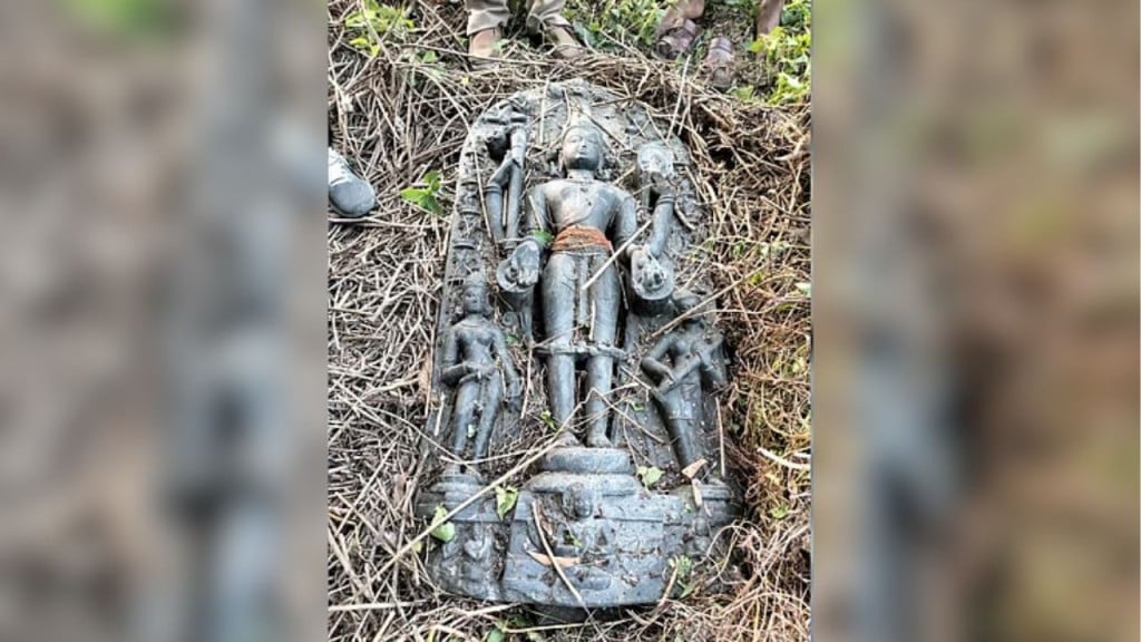 ৩০ লাখে কেনা মূর্তি ৩ কোটিতে বিক্রির চেষ্টা ব্যর্থ র‍্যাবের অভিযানে ৩০ লাখে কেনা মূর্তি ৩ কোটিতে বিক্রির চেষ্টা, ব্যর্থ র‍্যাবের অভিযানে