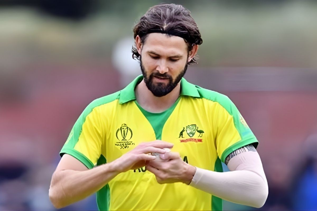 ৩৪ বছরে ক্রিকেট থেকে অবসর নিলেন অস্ট্রেলিয়ান পেসারের