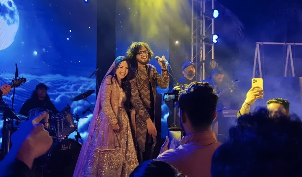 ‘শিরোনামহীন–এর ভোকালিস্ট শেখ ইশতিয়াকের জীবনে নতুন সুখী অধ্যায় 1768119644 ‘শিরোনামহীন’–এর ভোকালিস্ট শেখ ইশতিয়াকের জীবনে নতুন সুখী অধ্যায়