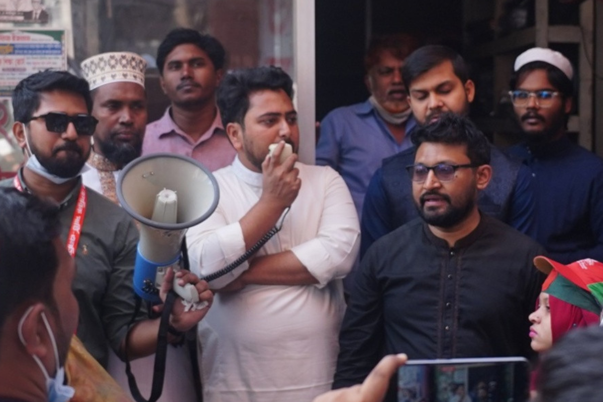 ফোন নিষেধাজ্ঞা প্রত্যাহারে ইসি ঘেরাওয়ের হুঁশিয়ারি