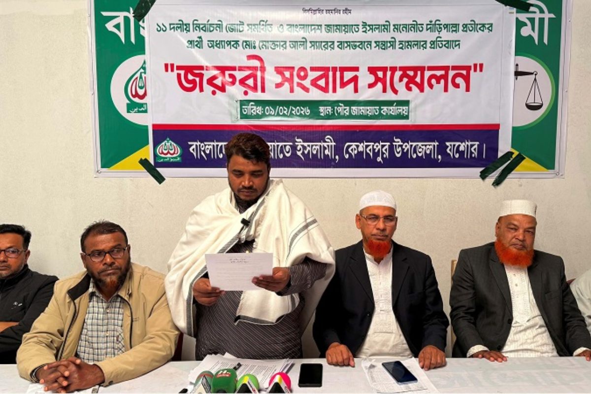 কেশবপুরে প্রার্থীর বাড়িতে বিস্ফোরণ আতঙ্ক