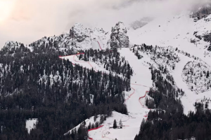 ফরাসি আল্পসে প্রাণ কেড়ে নিল তুষারধস