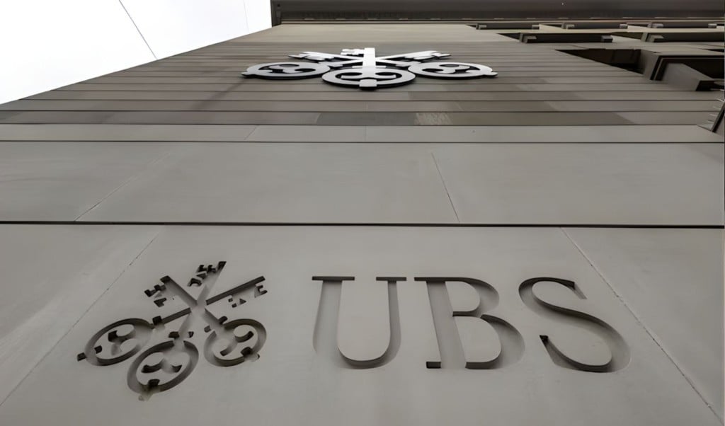 UBS প্রফিট বৃদ্ধি ও শেয়ার রিভার্স কেনাকাটার ঘোষণা UBS: প্রফিট বৃদ্ধি ও শেয়ার রিভার্স কেনাকাটার ঘোষণা