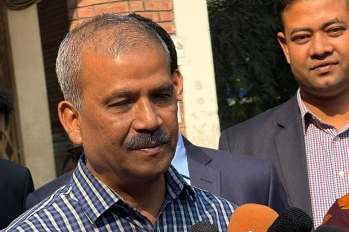 রমজানের আগে ক্ষমতা হস্তান্তর নিশ্চিত: আইন উপদেষ্টা