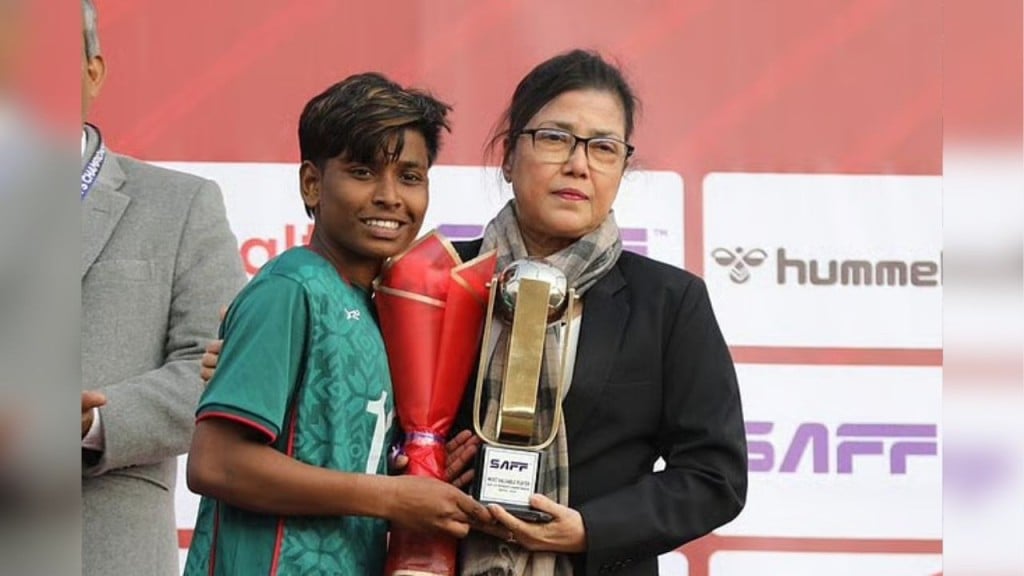 অনূর্ধ্ব ১৯ সাফে বাংলাদেশের রানার্সআপ ও আলপির ব্যক্তিগত সাফল্য অনূর্ধ্ব-১৯ সাফে বাংলাদেশের রানার্সআপ ও আলপির ব্যক্তিগত সাফল্য