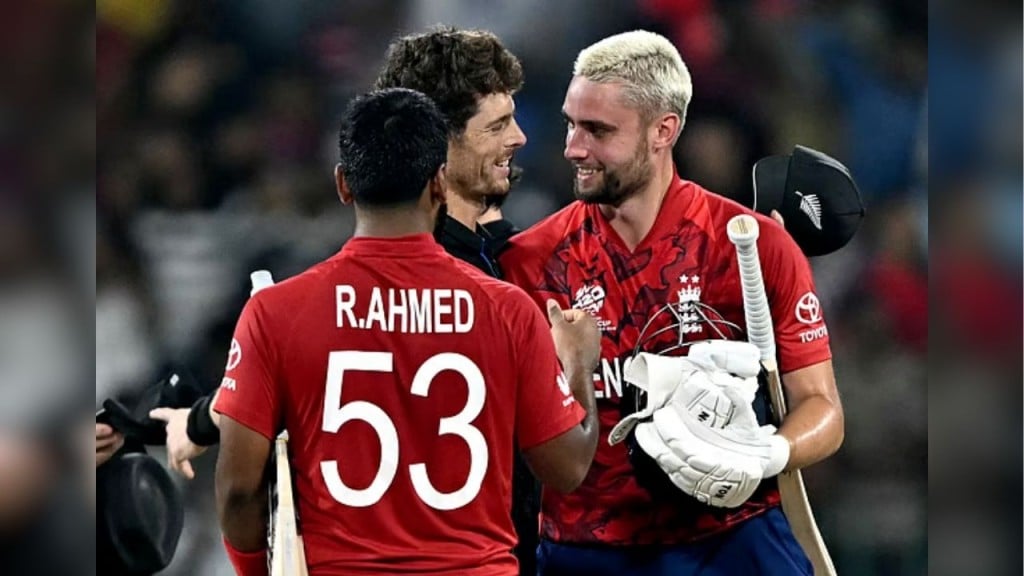 ইংল্যান্ডের জয় কিউইদের ভাগ্য পরীক্ষা ও পাকিস্তানের আশা ইংল্যান্ডের জয়: কিউইদের ভাগ্য পরীক্ষা ও পাকিস্তানের আশা