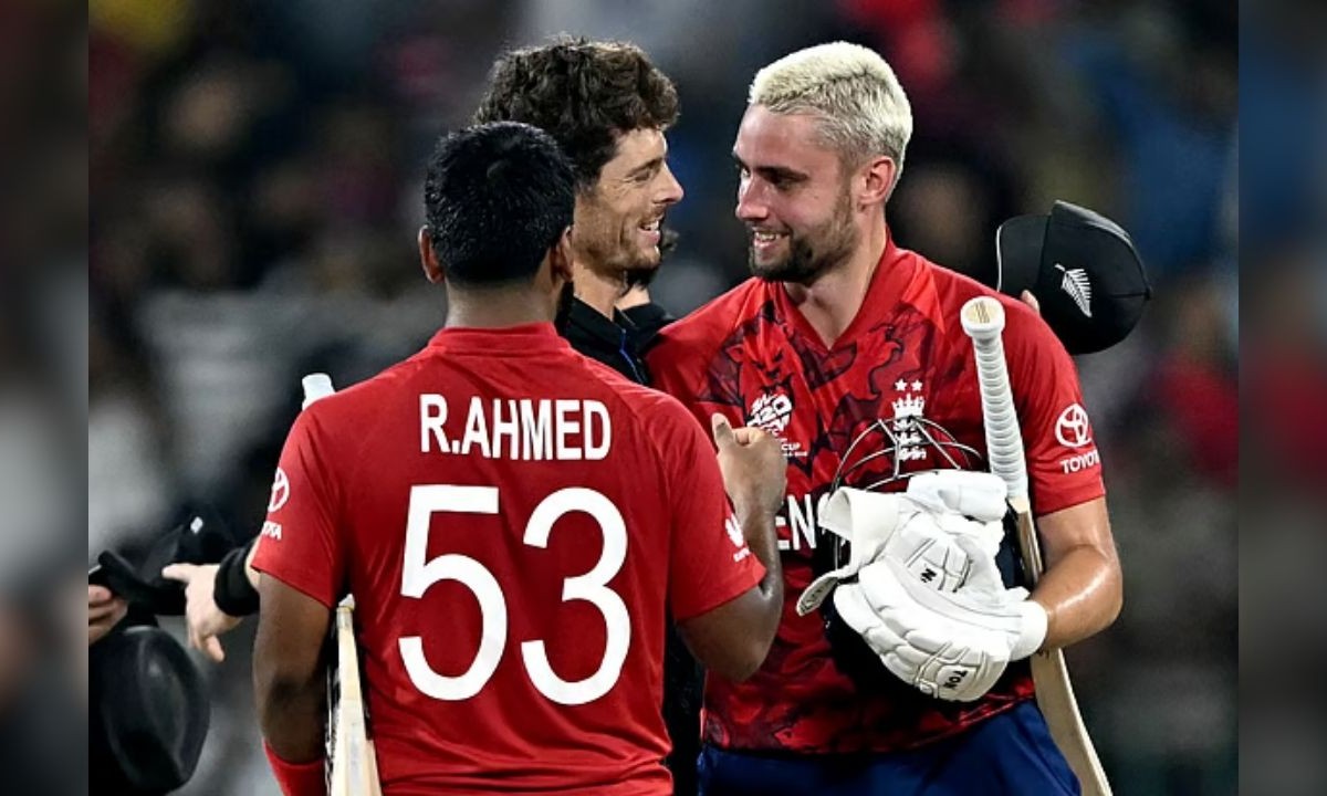 ইংল্যান্ডের জয়: কিউইদের ভাগ্য পরীক্ষা ও পাকিস্তানের আশা