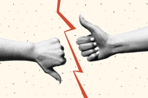 এশিয়া-প্যাসিফিকে বিমা চুক্তি সংকোচন, ভারত-জাপান উজ্জ্বল