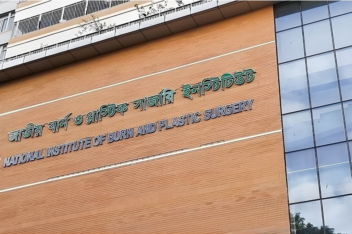 কুমিল্লায় গ্যাস সিলিন্ডার বিস্ফোরণে পরিবারের চারজন আহত