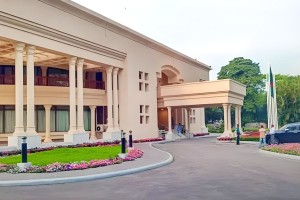 কোথায় উঠবেন দেশের নতুন প্রধানমন্ত্রী?