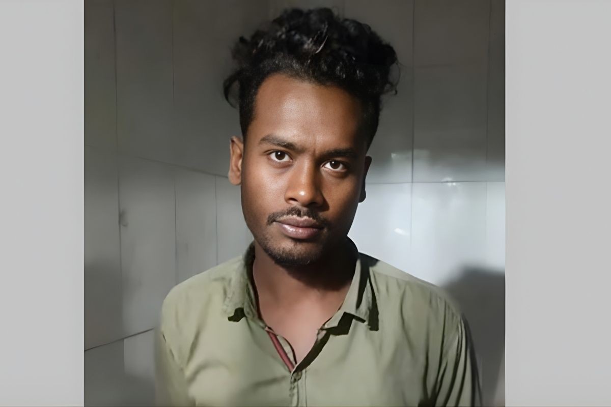 “খুলনায় সেলুনে বসা তরুণকে টেনে বাইরে নিয়ে গুলি করে হত্যা”