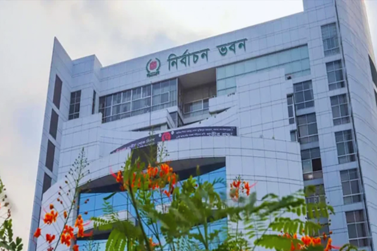 গণভোটের ফলে ১১ লাখ ভোট কমিয়ে ইসির নতুন গেজেট