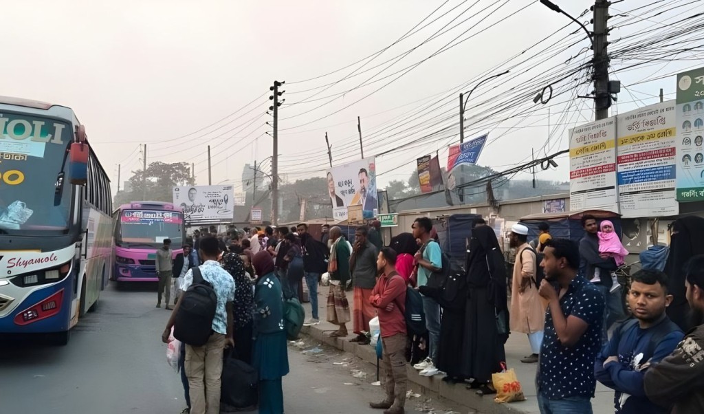 গাজীপুরে চারদিনে ৫০ কিমি যানজট ভাড়া তিনগুণ গাজীপুরে চারদিনে ৫০ কিমি যানজট, ভাড়া তিনগুণ