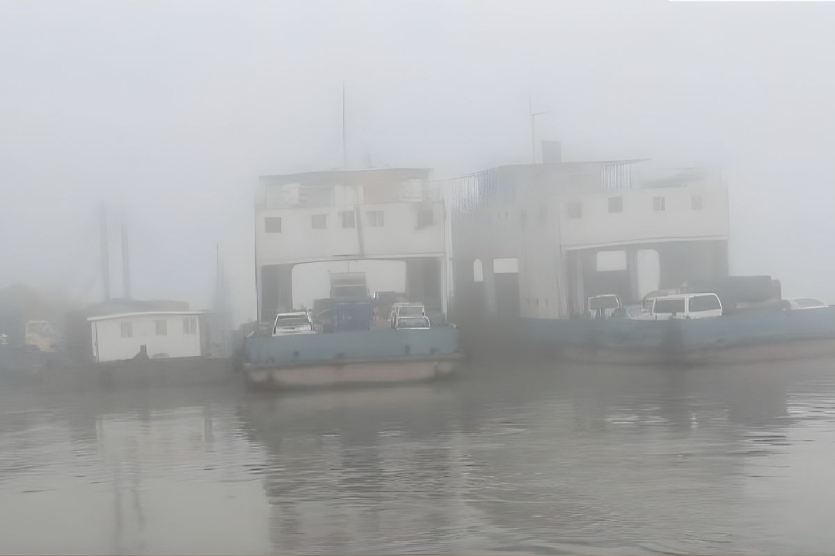 ঘন কুয়াশা: নৌযান চলাচলে সতর্কতা