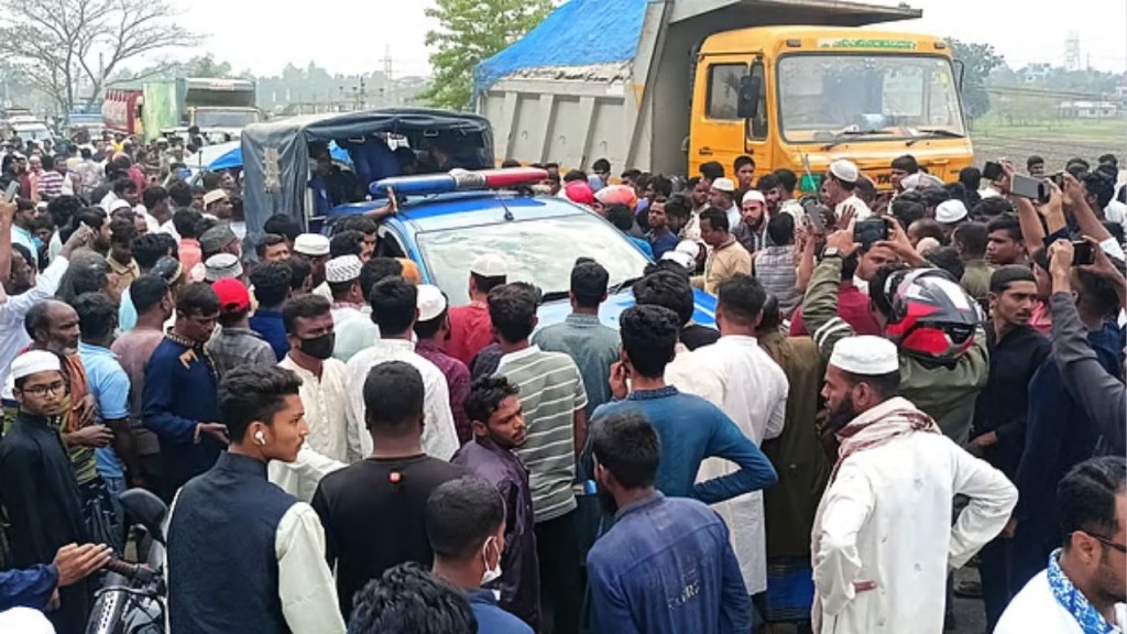 জামালপুরে পুলিশের তল্লাশিতে ট্রাকের ধাক্কায় বাবা ছেলের মর্মান্তিক মৃত্যু জামালপুরে পুলিশের তল্লাশিতে ট্রাকের ধাক্কায় বাবা-ছেলের মর্মান্তিক মৃত্যু