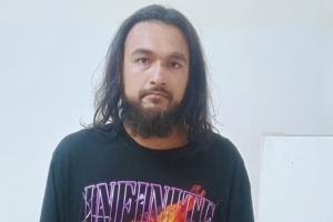 জামিন পেয়ে আদালতে গান ধরলেন নোবেল